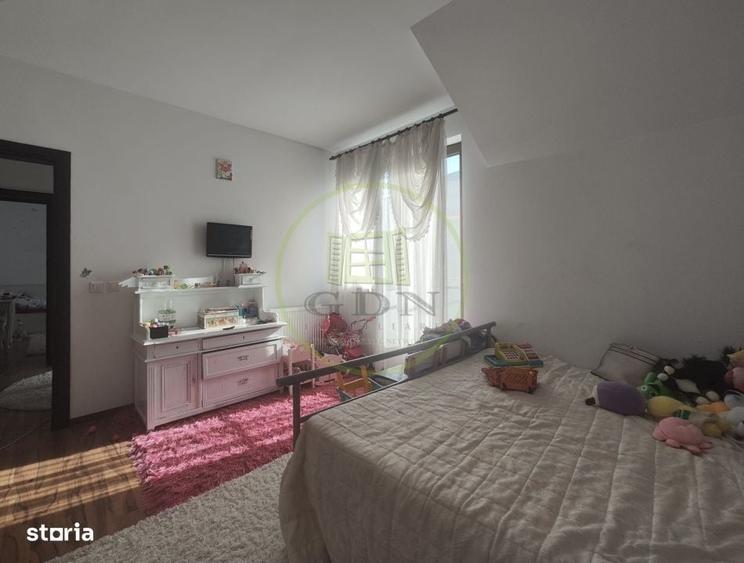 Casă cu 4 camere în Șimnicu de Jos