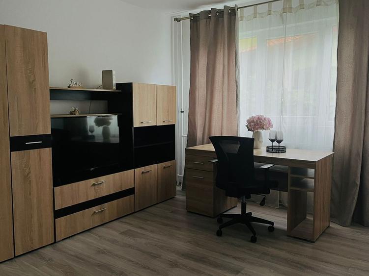 Apartament cu 2 camere semidecomandat, mobilat în Medicină