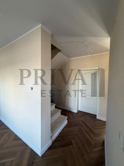 Duplex cu 4 camere cu Canalizare în Giroc