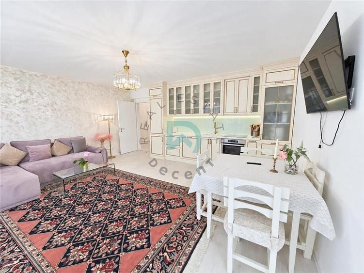 Apartament cu 3 camere decomandat în Tractorul