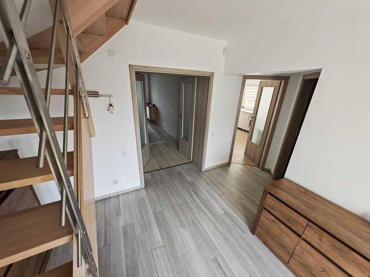 Casă cu 4 camere cu Teren 475 Mp în Central