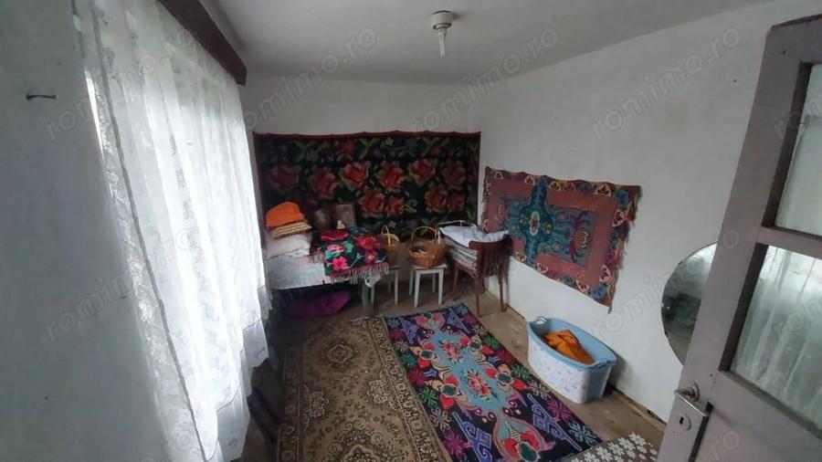 Casă cu 3 camere cu Teren 1900 Mp în Măgura