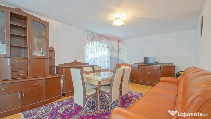 Casă cu 7 camere cu Teren 168 Mp în Central