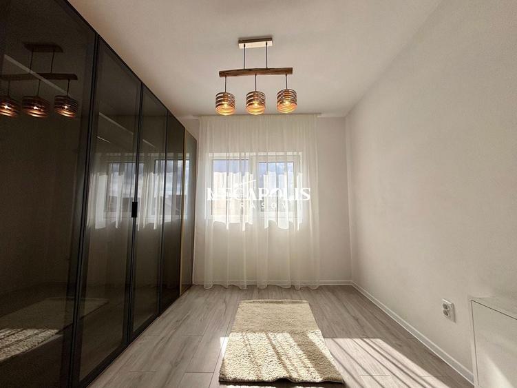 Duplex cu 4 camere cu Canalizare în Sânpetru