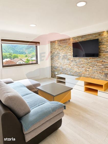 Apartament cu 2 camere, mobilat în Central