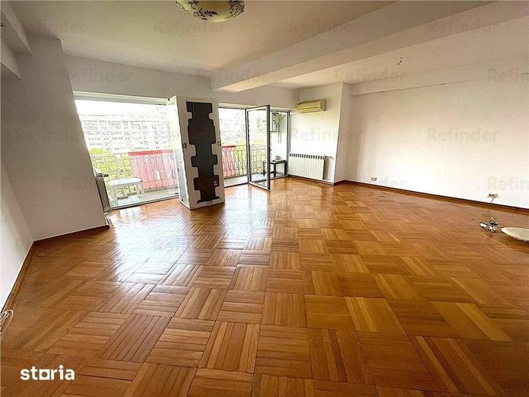 Apartament cu 3 camere decomandat în Centrul Civic