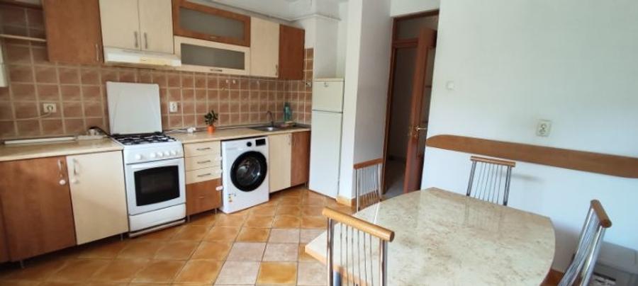 Apartament cu 2 camere semidecomandat în Mărăști