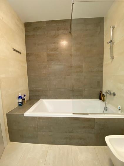 Apartament cu 3 camere semidecomandat, mobilat în Herăstrău