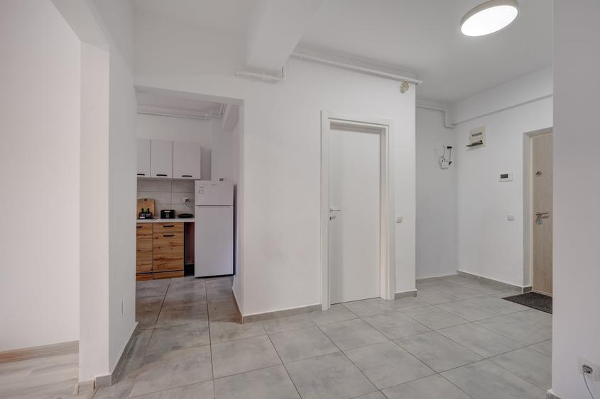 Apartament cu 3 camere decomandat în Ștefăneștii de Jos