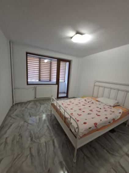 Apartament cu 2 camere semidecomandat, mobilat în Semicentral