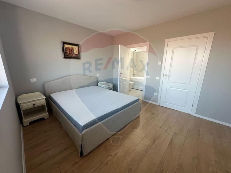 Casă cu 3 camere cu Teren 90 Mp în Central