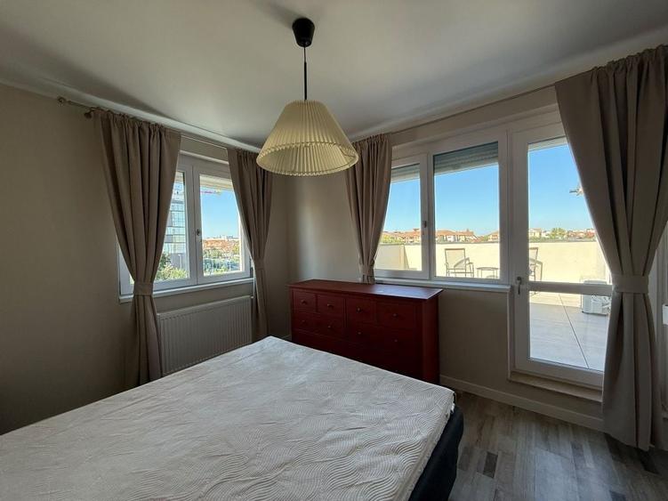 Apartament cu 2 camere decomandat în Trei Stejari