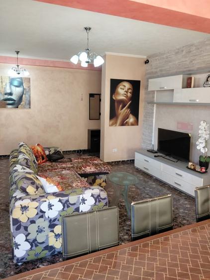 Apartament cu 3 camere în Tomis Nord