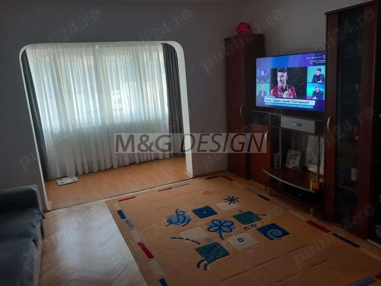 Apartament cu 3 camere decomandat, mobilat în Girocului
