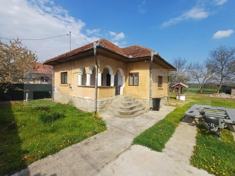 Casă individuală cu 3 camere cu Canalizare în Exterior Vest