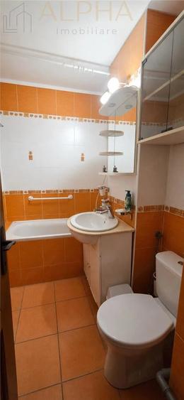 Apartament cu 2 camere decomandat în Calea Moldovei