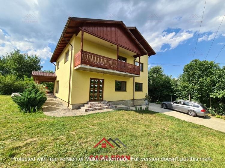 Casă cu 10 camere cu Teren 1676 Mp în Central