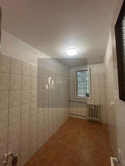 Garsonieră decomandată în Brâncoveanu