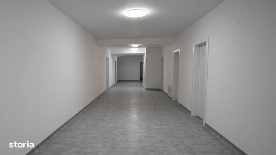Spațiu comercial, de 16 mp, în Spitalului