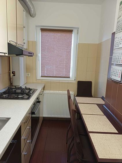 Garsonieră decomandată în Central