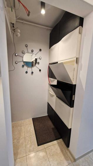 Apartament cu 2 camere semidecomandat în Strejnicu