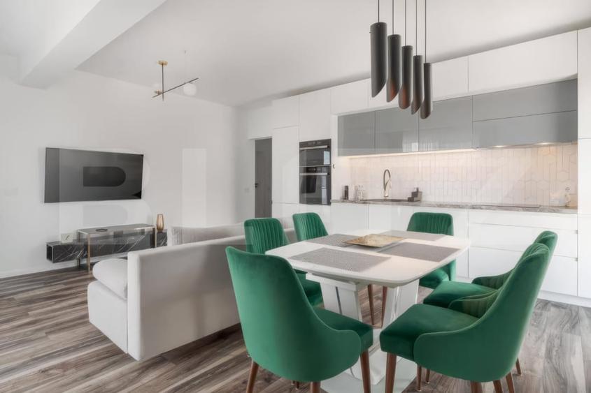 Apartament cu 3 camere decomandat, mobilat în Calea Aradului