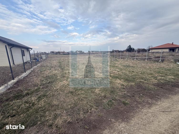 Teren de 500 mp, în Stupini
