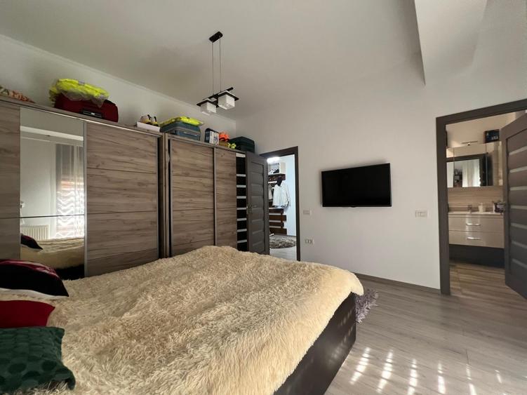 Apartament modern cu 3 camere și terasă, (optional  3 locuri parcare) -190.000 € - 47