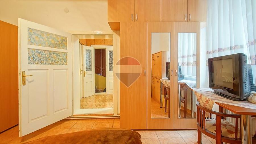 Casă cu 3 camere cu Teren 104 Mp în Central
