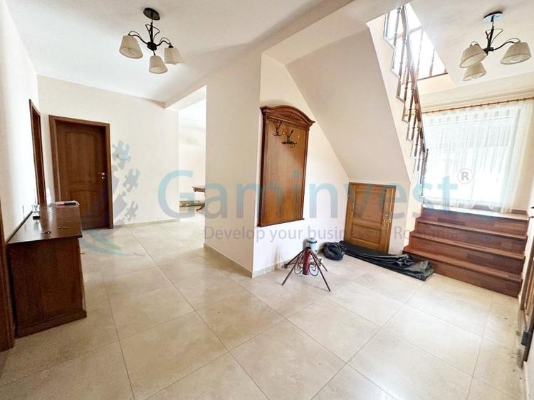 Casă individuală cu 5 camere cu Canalizare în Calea Aradului