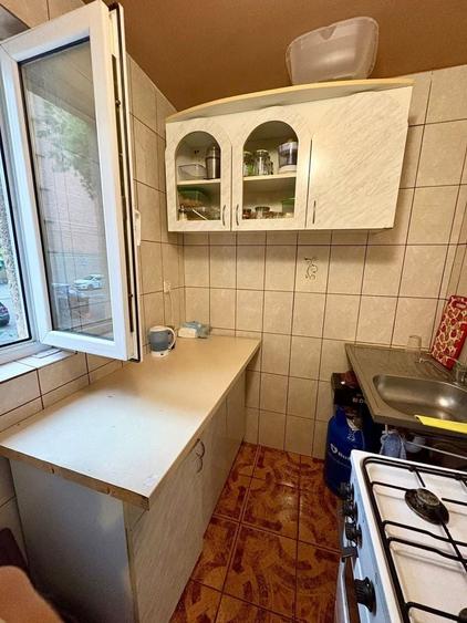Garsonieră decomandată în Central