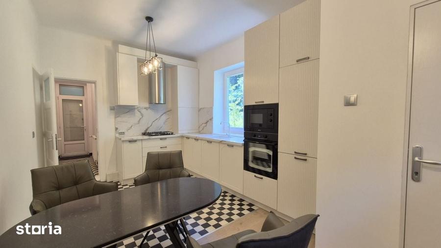 Apartament cu 2 camere decomandat în Centrul Istoric