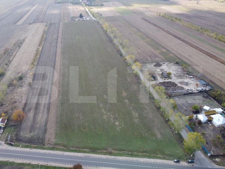 Teren Construcții intravilan de 47150 mp, în Crângurile