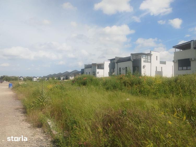Teren de 644 mp, în Central