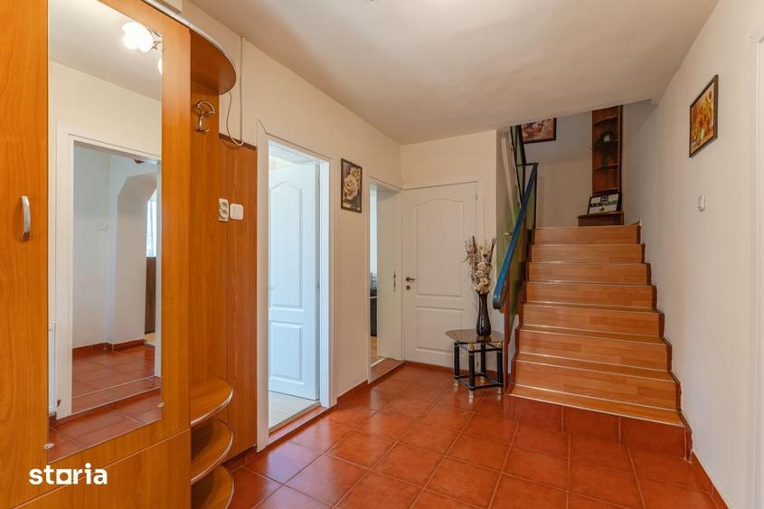 Casă cu 3 camere cu Canalizare în Feldioara
