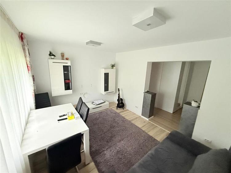 Apartament cu 4 camere decomandat în Ultracentral