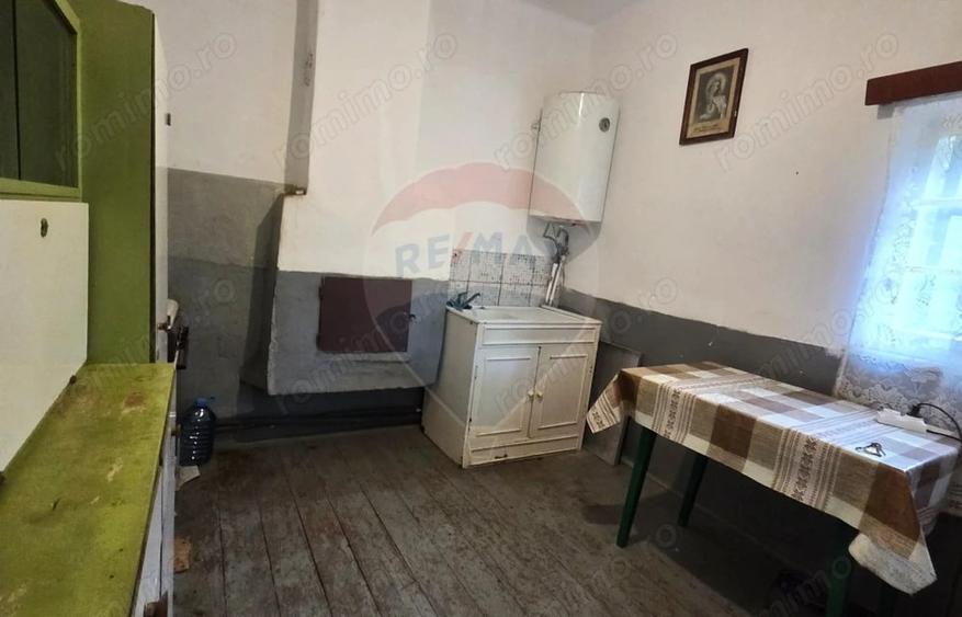 Casă cu 3 camere cu Teren 2200 Mp în Teleac