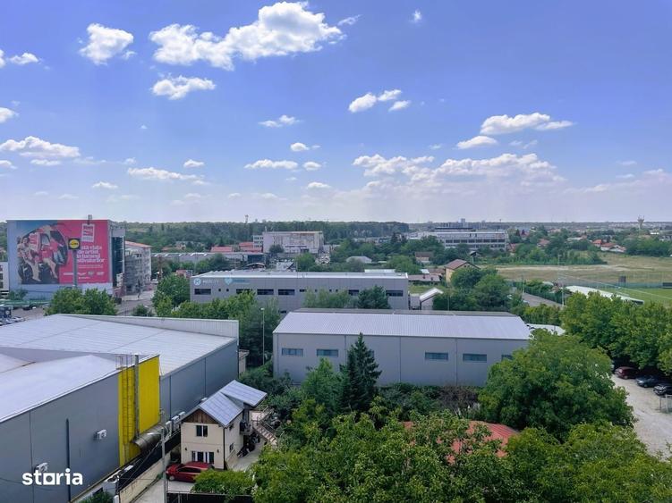 Spațiu comercial, de 3,500 mp, în Central