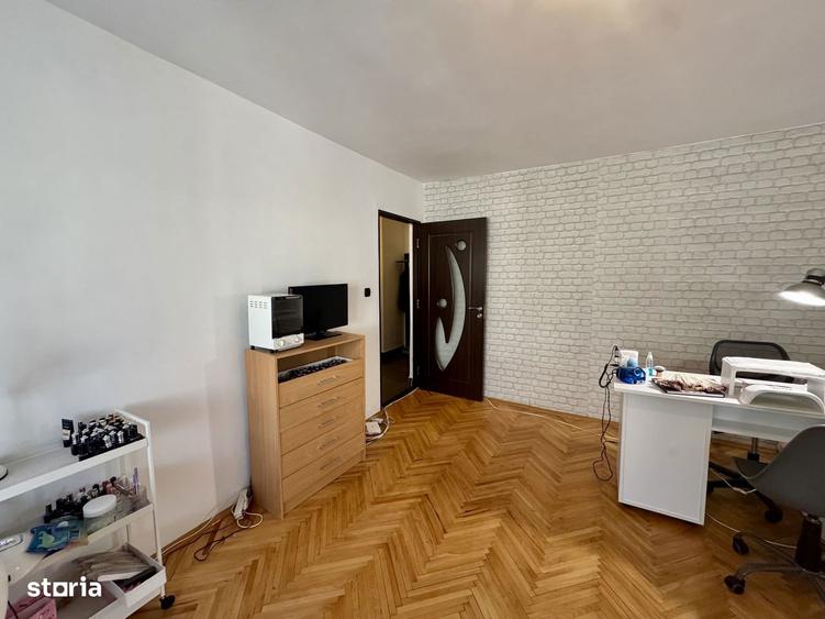 Apartament cu 3 camere decomandat, mobilat în Soarelui