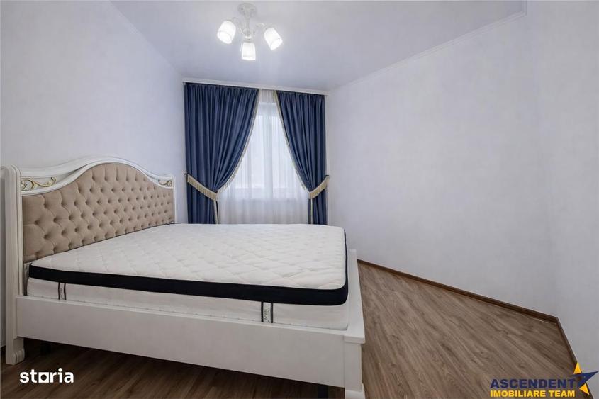 Apartament cu 4 camere decomandat în Tractorul