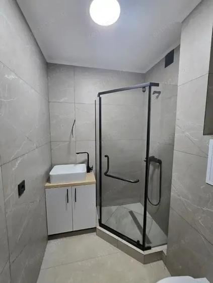 Garsonieră decomandată în Florilor