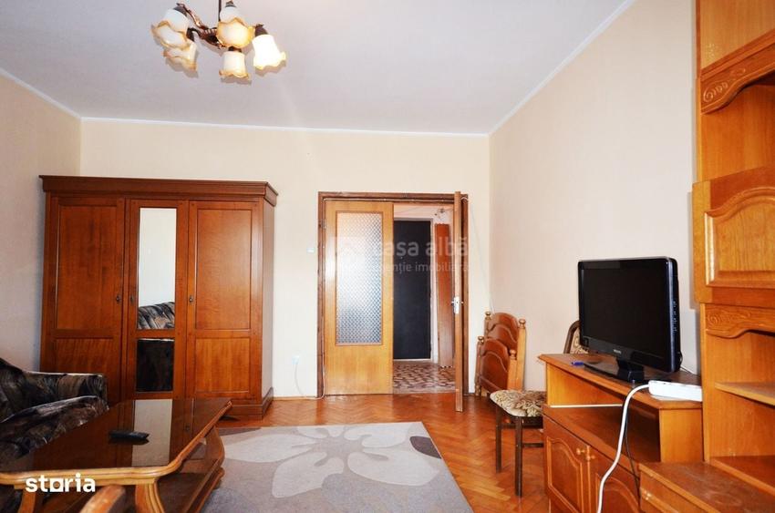 Apartament cu 4 camere decomandat în Gară