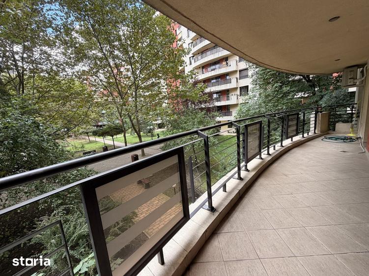 Apartament cu 3 camere în Tei