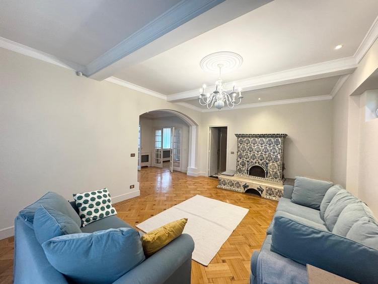 Apartament cu 4 camere în Kiseleff