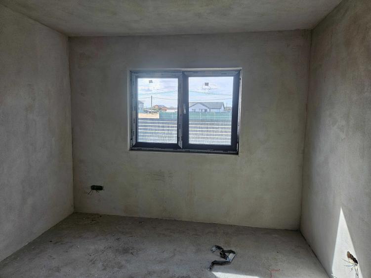 Casă cu 3 camere în Mândruloc