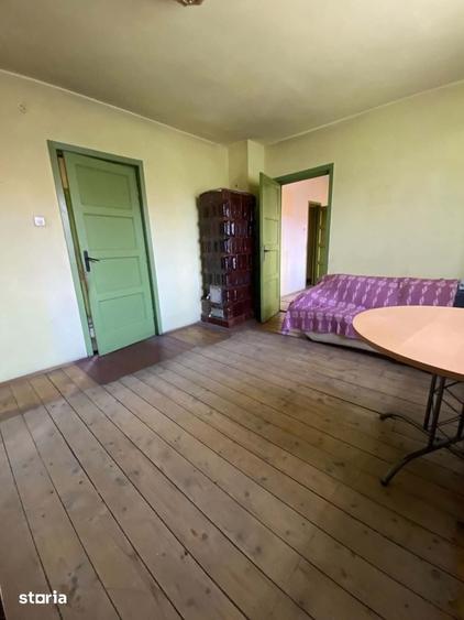 Casă cu 2 camere cu Teren 300 Mp în Petros