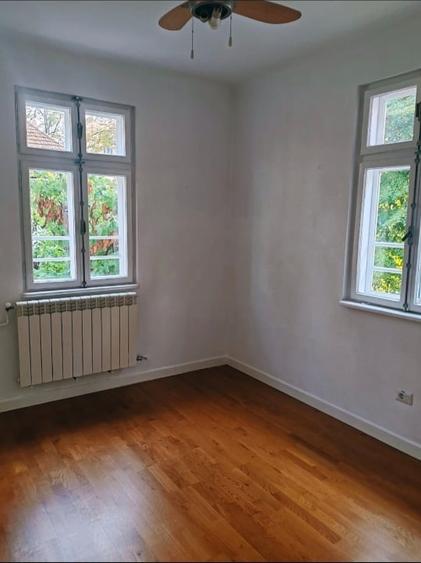 Casă individuală cu 10 camere cu Teren 150 Mp în Cotroceni
