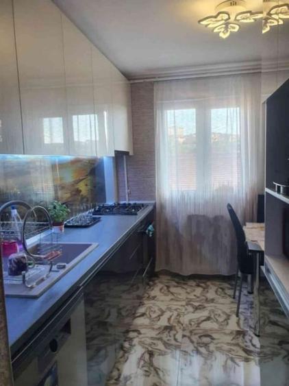 Apartament cu 3 camere decomandat în Gheorgheni