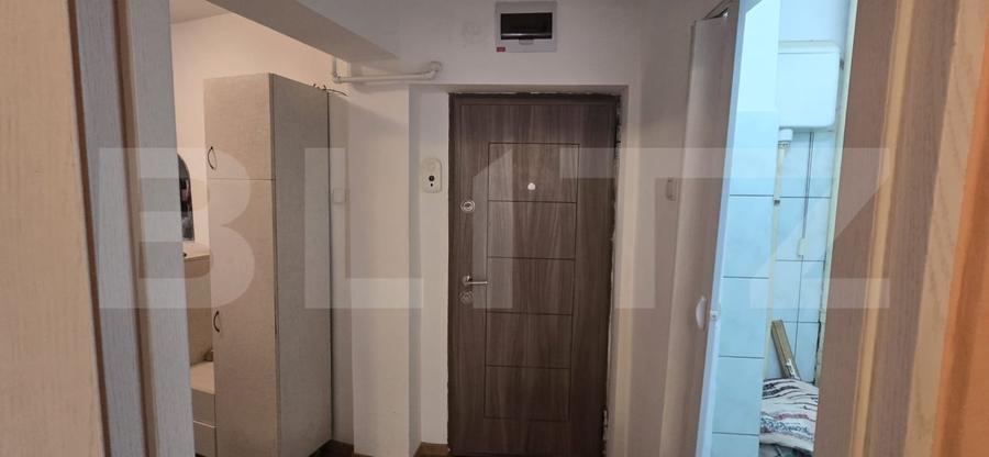 Apartament cu 3 camere decomandat, mobilat în Micro 16