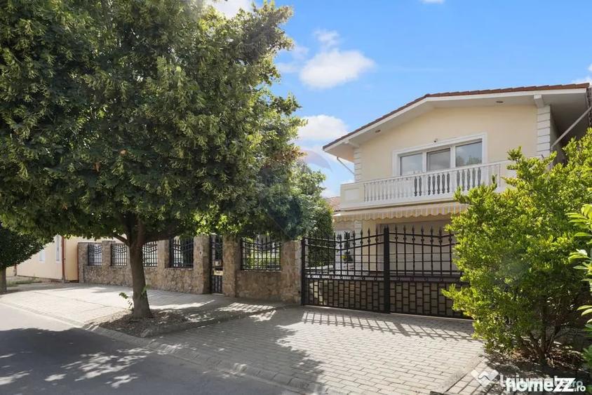 Casă cu 4 camere cu Teren 921 Mp în Subcetate